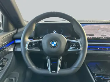 BMW 520d Aut. HiFi  LED  SHZ  Pano  Harman Kardon