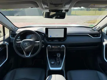 TOYOTA RAV4 Hybrid 4x4 Lounge  AHK Navi 8-fach Leder