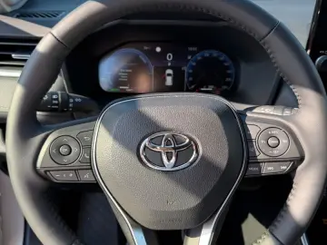 TOYOTA RAV4 Hybrid 4x4 Lounge  AHK Navi 8-fach Leder