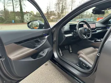 BMW 520d Limousine M Sport Paket  WERKSGARANTIE H&K