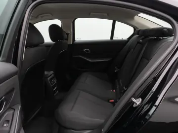 BMW 318i DAB PDC Widscreen Geschwindigkeitsreg LED