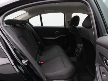 BMW 318i DAB PDC Widscreen Geschwindigkeitsreg LED