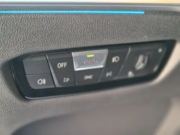 BMW 320i X DRIVE M SPORT PAKET HIFI SHD LED GARANTIE