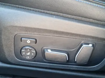 BMW 320i X DRIVE M SPORT PAKET HIFI SHD LED GARANTIE