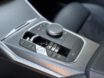 BMW 320i X DRIVE M SPORT PAKET HIFI SHD LED GARANTIE