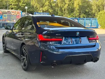 BMW 320i X DRIVE M SPORT PAKET HIFI SHD LED GARANTIE