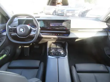 BMW 520 520 Diesel Automatik NEUES MODEL