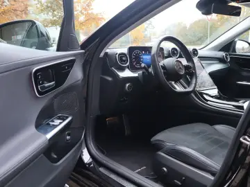 MERCEDES-BENZ C 220 C -Klasse Lim. AMG Line  LED Schiebedach