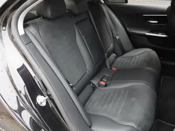 MERCEDES-BENZ C 220 C -Klasse Lim. AMG Line  LED Schiebedach
