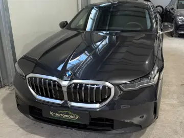 BMW 520i Limousine  Head-UP  Bowers&Wilkins  1 Hand