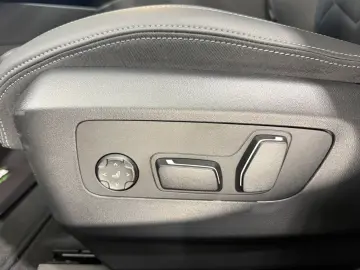 BMW 520i Limousine  Head-UP  Bowers&Wilkins  1 Hand