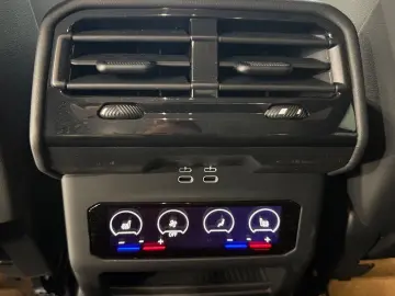 BMW 520i Limousine  Head-UP  Bowers&Wilkins  1 Hand