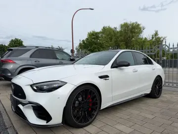 MERCEDES-BENZ C 63 AMG S E Perf AERO CARBON PANO HUD…