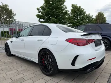 MERCEDES-BENZ C 63 AMG S E Perf AERO CARBON PANO HUD…