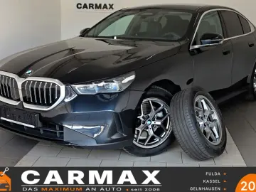 BMW 520d  Travel Innov. Pak Panorama HUD  AHK el  WR