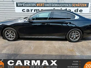 BMW 520d  Travel Innov. Pak Panorama HUD  AHK el  WR
