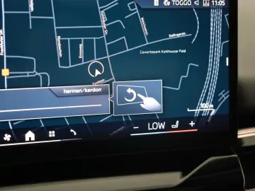 BMW 520d  Travel Innov. Pak Panorama HUD  AHK el  WR