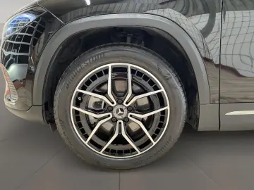 MERCEDES-BENZ EQA 300 4matic Progressive AMG-Räder L…