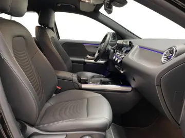 MERCEDES-BENZ EQA 300 4matic Progressive AMG-Räder L…