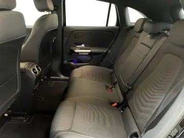 MERCEDES-BENZ EQA 300 4matic Progressive AMG-Räder L…