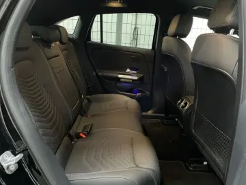 MERCEDES-BENZ EQA 300 4matic Progressive AMG-Räder L…