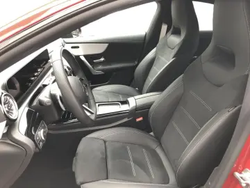 MERCEDES-BENZ CLA 200 d Coupe AMG AMG MBUX MBeam Night AHK