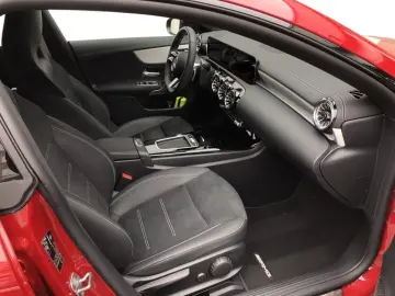MERCEDES-BENZ CLA 200 d Coupe AMG AMG MBUX MBeam Night AHK