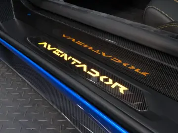 LAMBORGHINI Aventador S WARRANTY 1.OWNER FULL CARBON LIFT