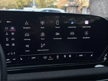 AUDI A5 Limousine TFSI quattro S tronic Fahren Parken
