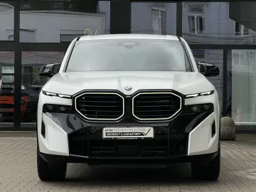 BMW XM Performance  anul 2024  748 CP.