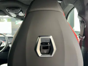 BMW XM Performance  anul 2024  748 CP.