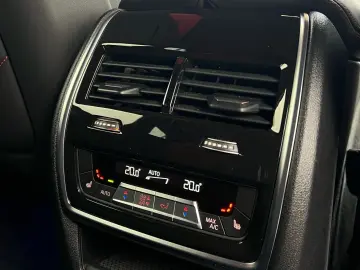 BMW XM Performance  anul 2024  748 CP.