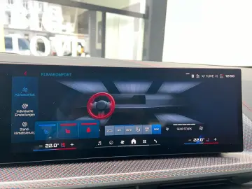 BMW XM Performance  anul 2024  748 CP.