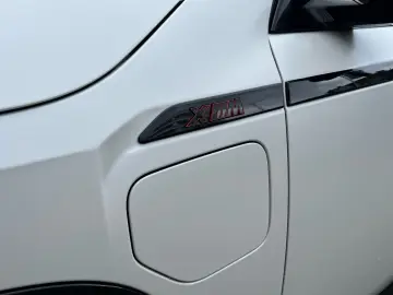 BMW XM Performance  anul 2024  748 CP.