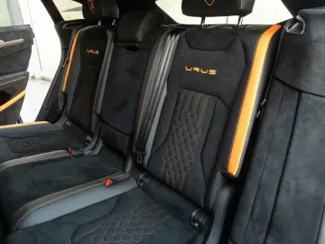 LAMBORGHINI URUS PERFORMANTE FULL Carbon 23