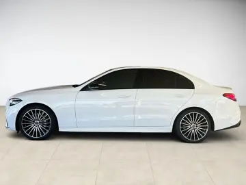 MERCEDES-BENZ C 180 AMG AUT Kam. KeyLess KlimaA LED PDC SHZ