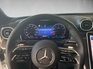 MERCEDES-BENZ C 180 AMG AUT Kam. KeyLess KlimaA LED PDC SHZ