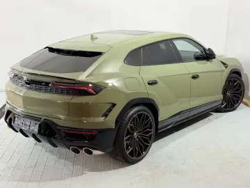 LAMBORGHINI Urus SE VERDE TURBINE LUCIDO PPF B&O 3D 23