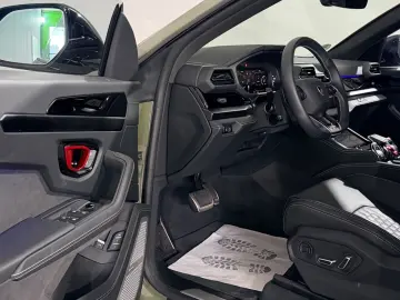 LAMBORGHINI Urus SE VERDE TURBINE LUCIDO PPF B&O 3D 23