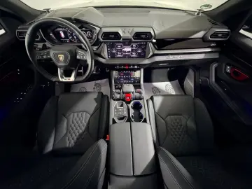 LAMBORGHINI Urus SE VERDE TURBINE LUCIDO PPF B&O 3D 23