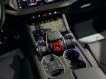 LAMBORGHINI Urus SE VERDE TURBINE LUCIDO PPF B&O 3D 23