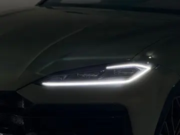 LAMBORGHINI Urus SE VERDE TURBINE LUCIDO PPF B&O 3D 23