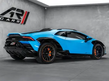 LAMBORGHINI Huracán Sterrato
