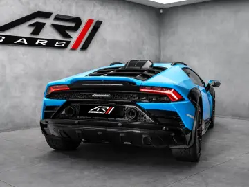 LAMBORGHINI Huracán Sterrato