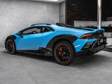 LAMBORGHINI Huracán Sterrato