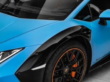 LAMBORGHINI Huracán Sterrato