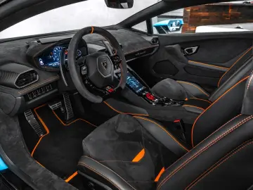 LAMBORGHINI Huracán Sterrato