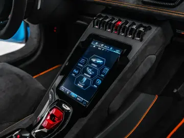 LAMBORGHINI Huracán Sterrato