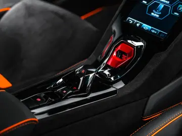 LAMBORGHINI Huracán Sterrato
