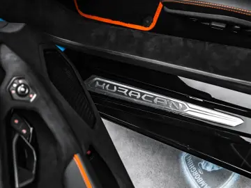 LAMBORGHINI Huracán Sterrato